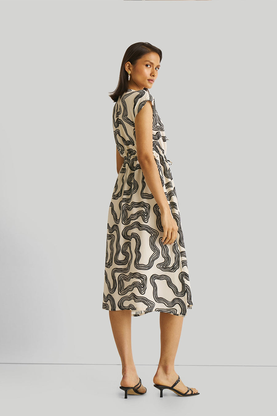 Deep V-neck Gathered Dress -COL