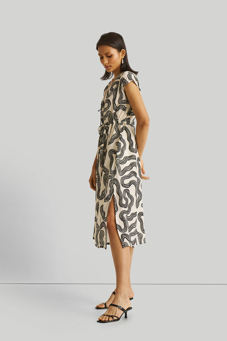 Deep V-neck Gathered Dress -COL