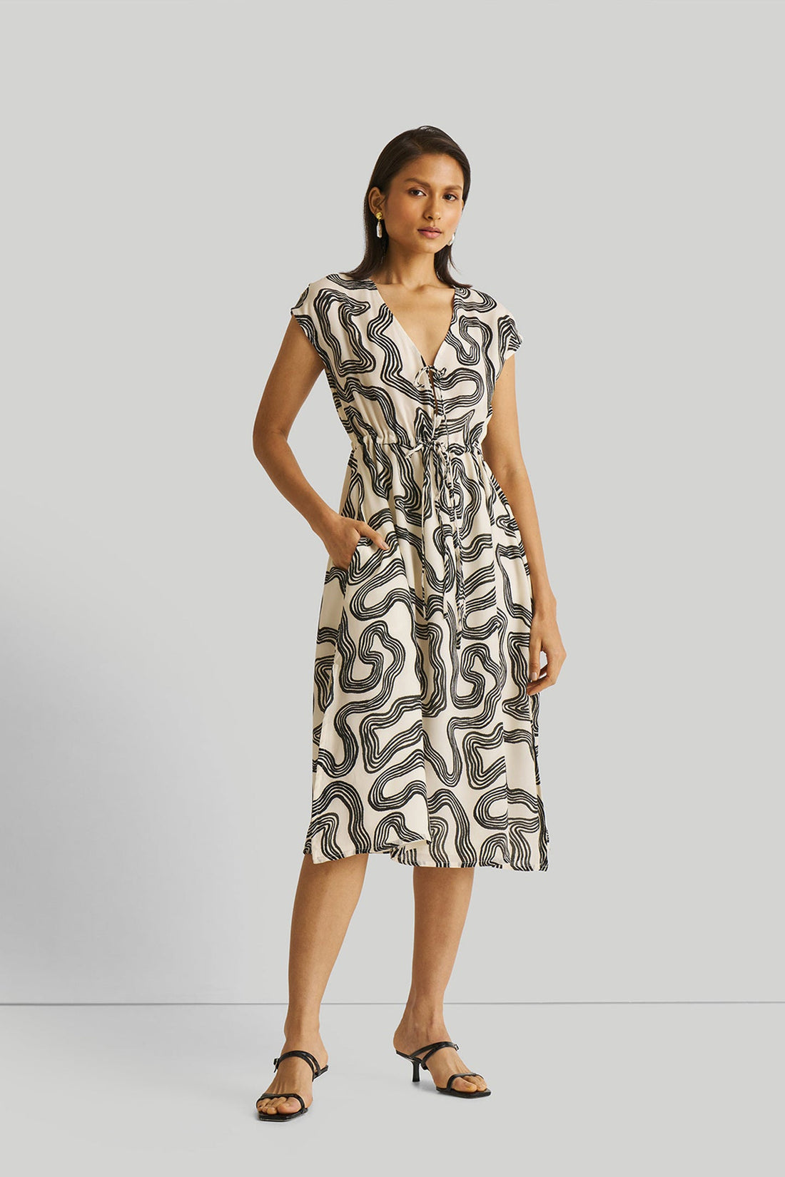 Deep V-neck Gathered Dress -COL