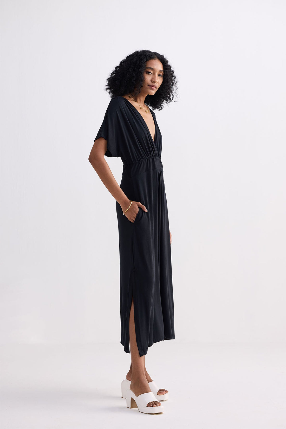 Flowy A-Line Maxi Dress with Side Slits in Black Black / L Flowy A-Line Maxi Dress with Side Slits in Black Black / L