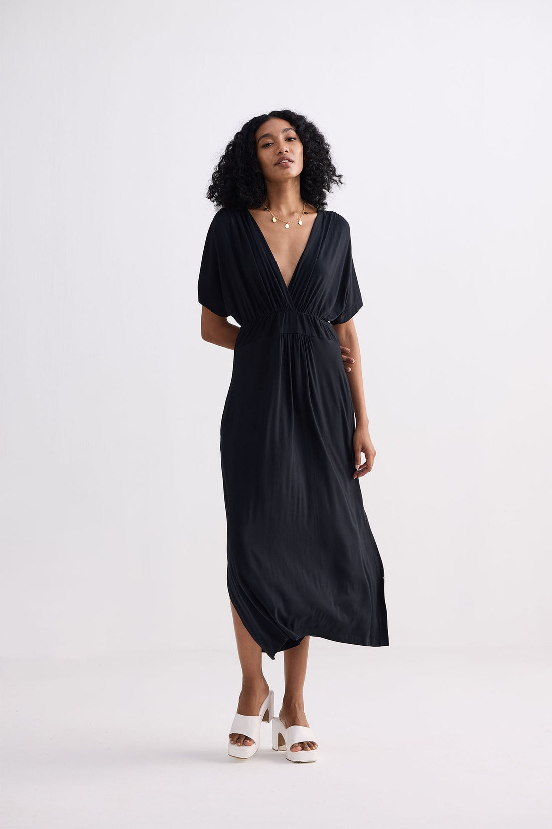 Flowy A-Line Maxi Dress with Side Slits in Black Black / L