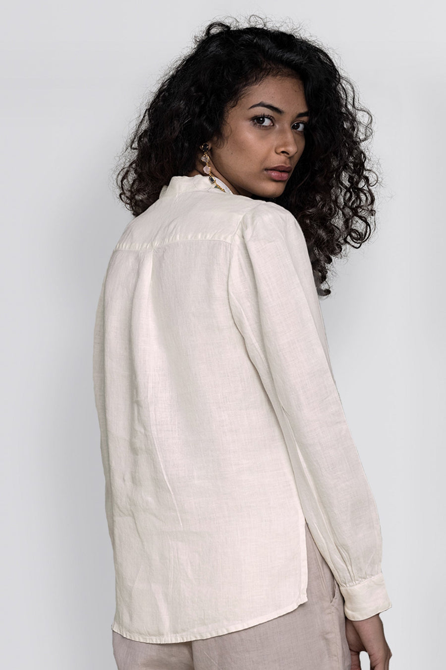 The Wild River Shirt in Off-white -COL